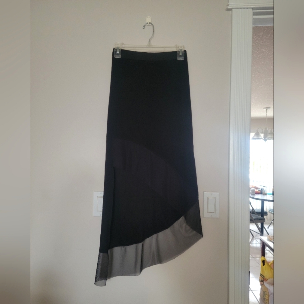 BCBGMAXAZRIA | Assymetrical Skirt - Size XXS